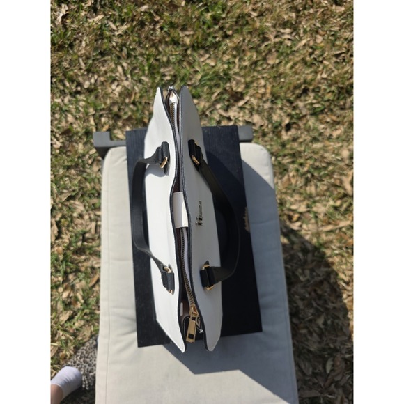 Lulu Handbag - Picture 4 of 9